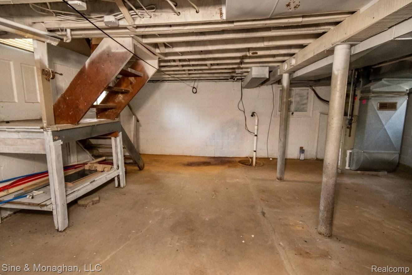 419 Pointe Tremble Road Algonac, MI 48001 - Photo 52 of 55 419-52.jpg