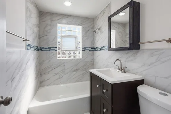 $299,999 | 519 Bellwood Avenue, Bellwood, IL 60104