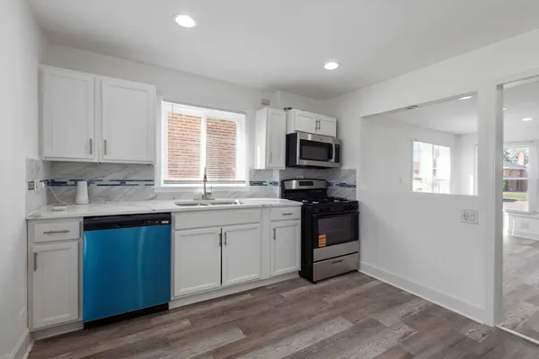 $299,999 | 519 Bellwood Avenue, Bellwood, IL 60104