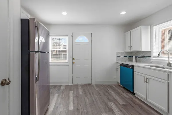 $299,999 | 519 Bellwood Avenue, Bellwood, IL 60104