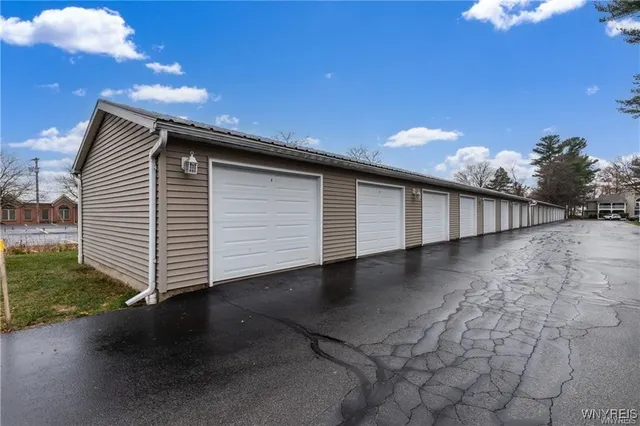 $209,900 | 1210 Youngs Road, Unit D, Amherst, NY 14221