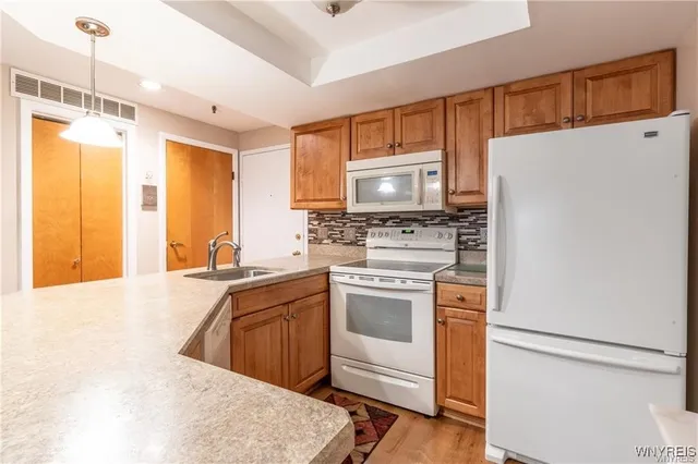 $209,900 | 1210 Youngs Road, Unit D, Amherst, NY 14221