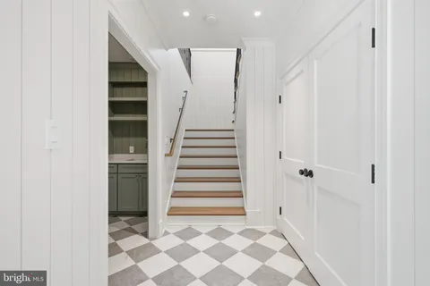 $5,295,000 | 6008 Oakdale Road, McLean, VA 22101