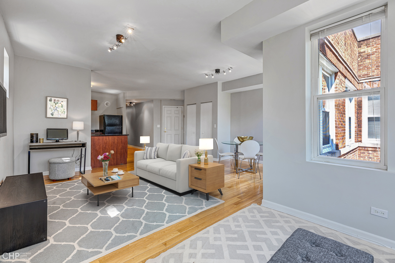 4900 North Springfield Avenue, Unit 3 Chicago, IL 60625 - Photo 3 of 20