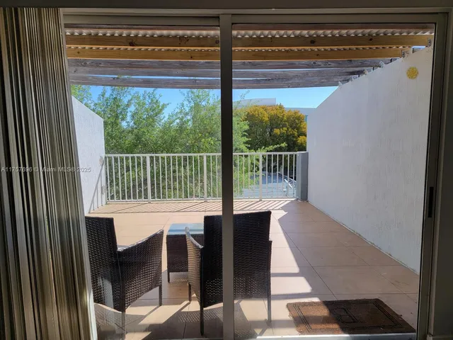 $319,000 | 2734 Bird Avenue, Unit 310, Miami, FL 33133