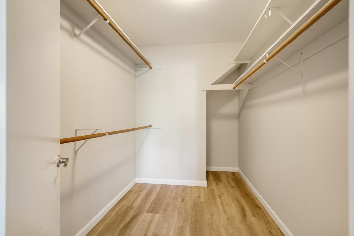 2040 West Middlefield Road, Unit 18 Mountain View, CA 94043 - Photo 17 of 35 Gallery Image 17