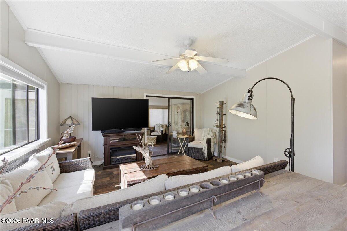 2498 River Trail Road Prescott, AZ 86301 - Photo 7 of 52 07-Living room