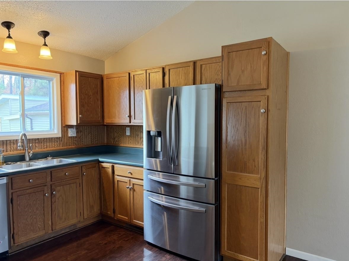 104 West Harley Beagle Road Harrison, MI 48625 - Photo 8 of 62
