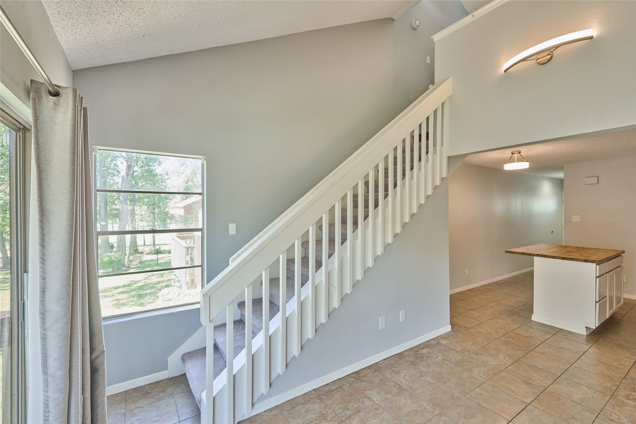 12900 Walden Road, Unit 622F Montgomery, TX 77356 - Photo 12 of 32 a view of an entryway with wooden floor