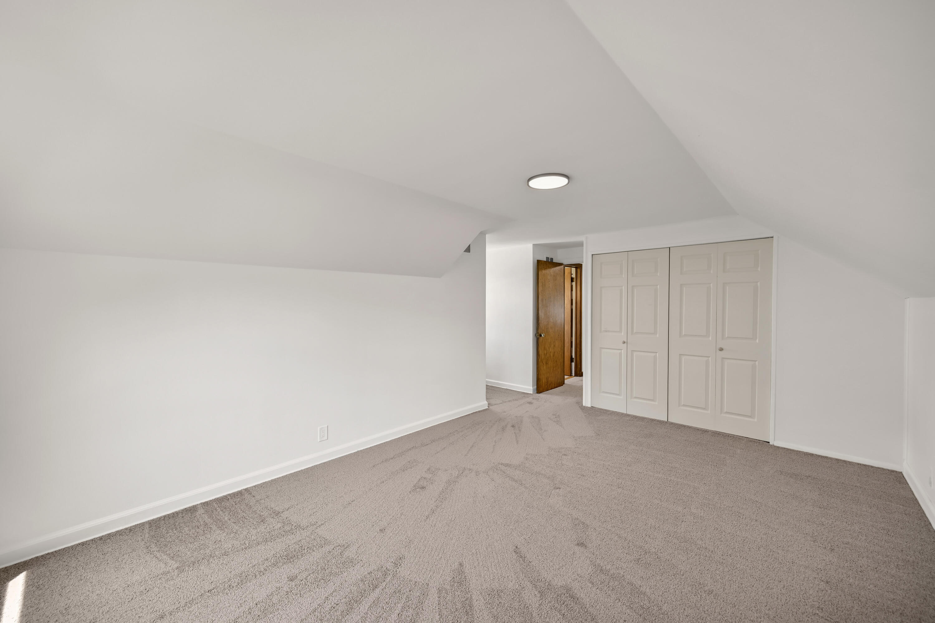 6319 North Bay Ridge Avenue Whitefish Bay, WI 53217 - Photo 25 of 34 DZ6329-24