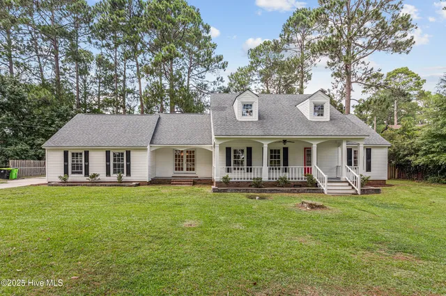 $379,600 | 3226 Circle Drive, Farmville, NC 27828