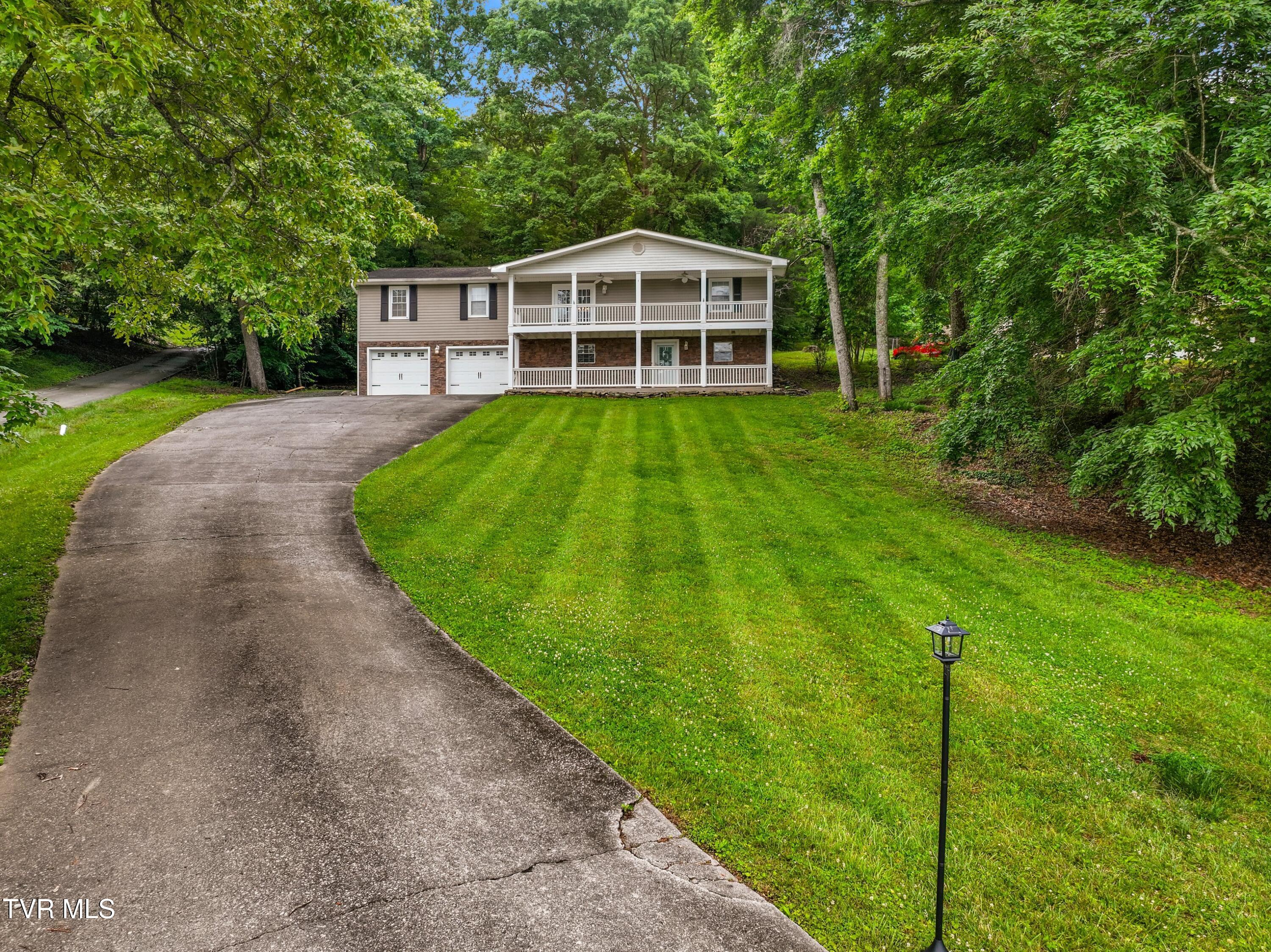 1302 Irwin Drive Powell, TN 37849 - Photo 2 of 53 002-1302IrwinDrive-Powell-TN-37849-SMALL
