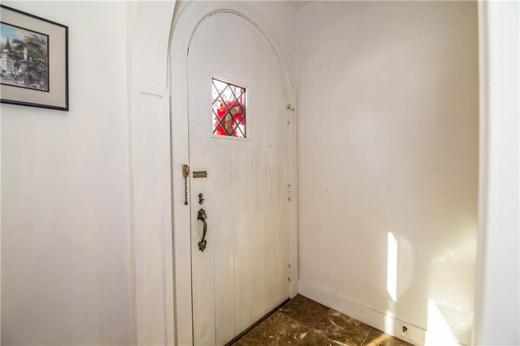 401 East Waldheim Road Pittsburgh, PA 15215 - Photo 3 of 25 Gallery Image 3