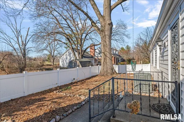 $218,000 | 21 Lookout Lane, Springfield, IL 62704