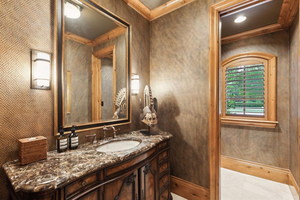 10342 Woodford Drive Dallas, TX 75229 - Photo 11 of 40