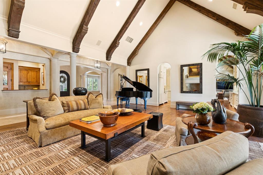 10342 Woodford Drive Dallas, TX 75229 - Photo 8 of 40