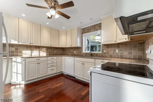 $325,000 | 37 Decatur Street, Columbia, NJ 07832