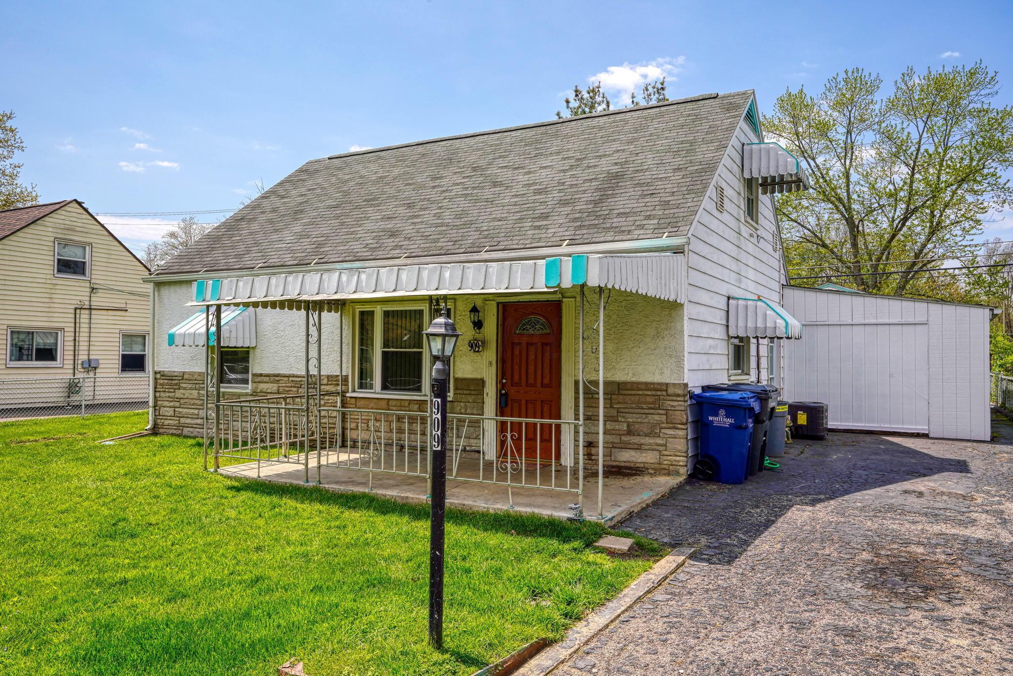 909 Exeter Road Columbus, OH 43213 - Photo 4 of 38 large-0aaa8f4d-5dac-408d-9aa8-96c61d12bd