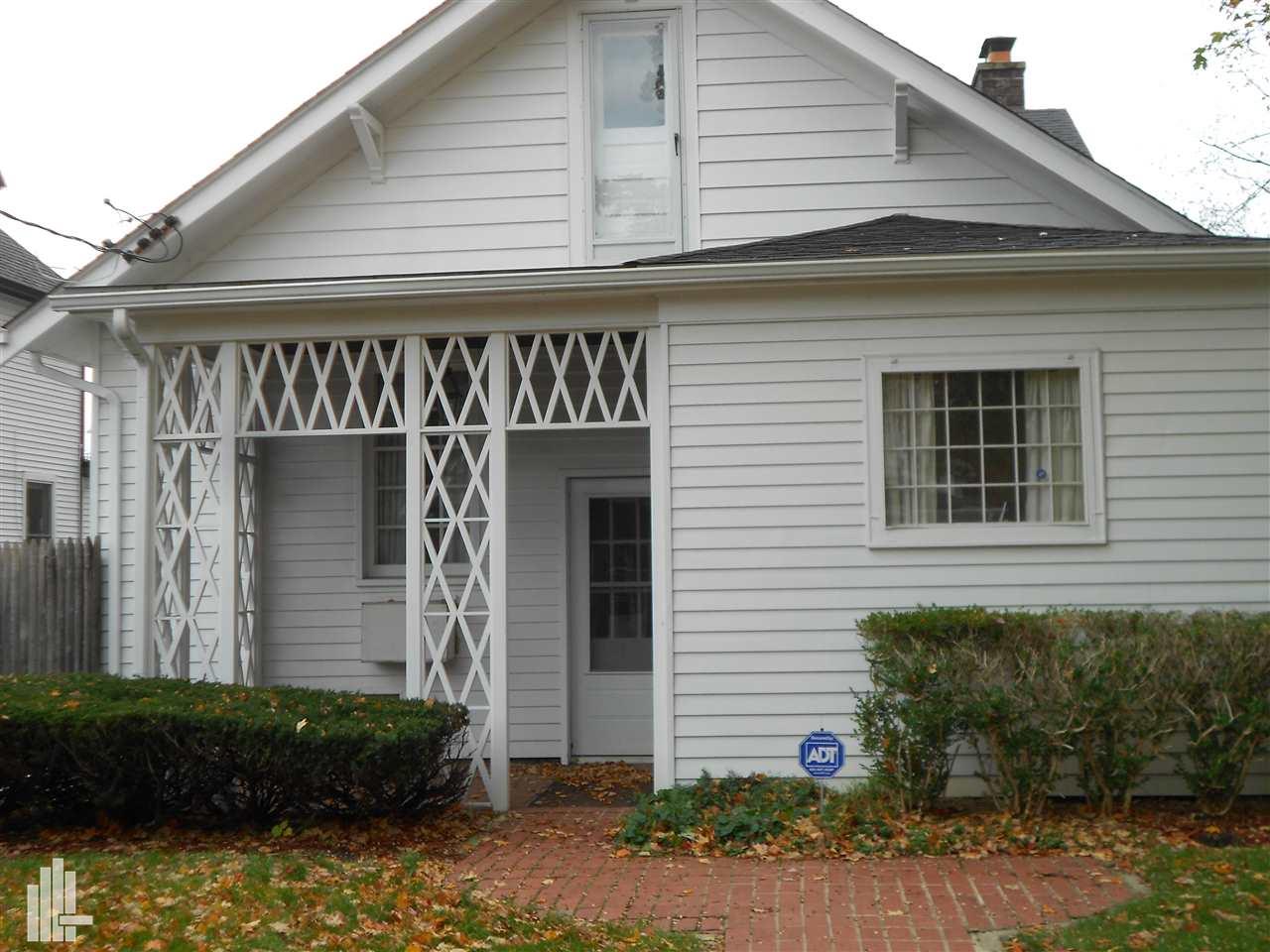903 North Main Street Rochester, MI 48307 - Photo 21 of 32 Rear Entrance