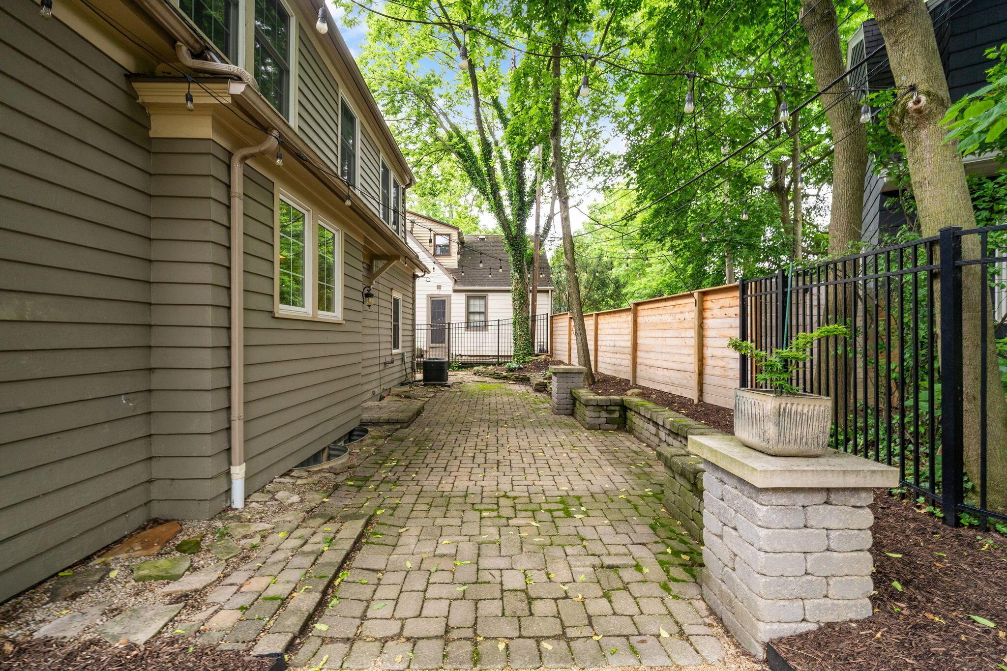 137 East Torrence Road Columbus, OH 43214 - Photo 58 of 68 61-web-or-mls-DSC02445