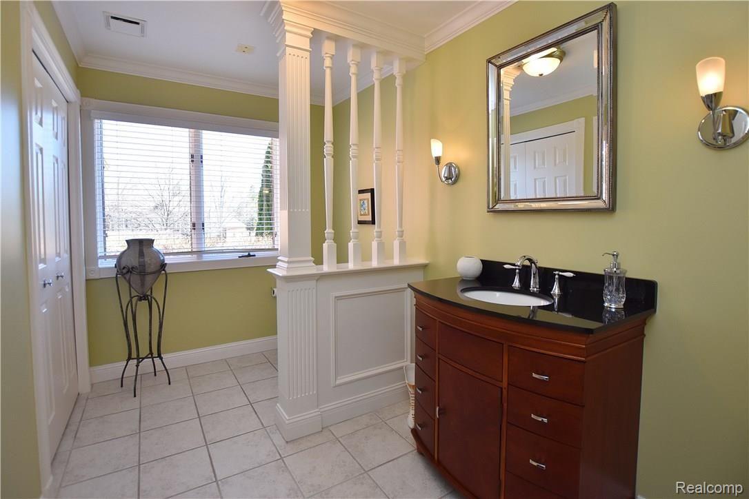 3980 Oak Pointe Court Rochester, MI 48306 - Photo 17 of 38 OakPoints3980_17.JPG
