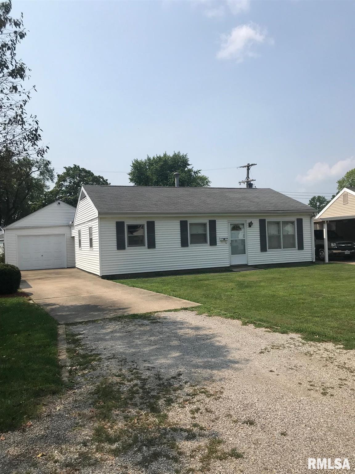 1709 Albert Street Springfield, IL 62702 - Photo 1 of 10