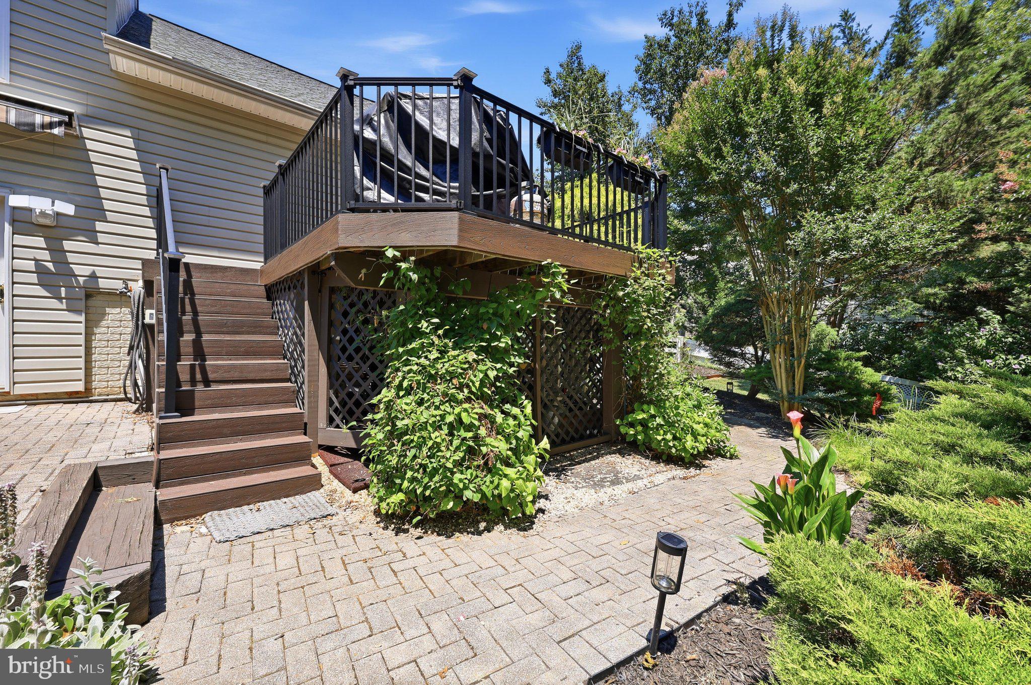 6154 Downs Ridge Court Elkridge, MD 21075 - Photo 17 of 58 rear deck