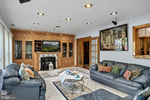 $475,000 | 245 Ashland Avenue, Cherry Hill, NJ 08003