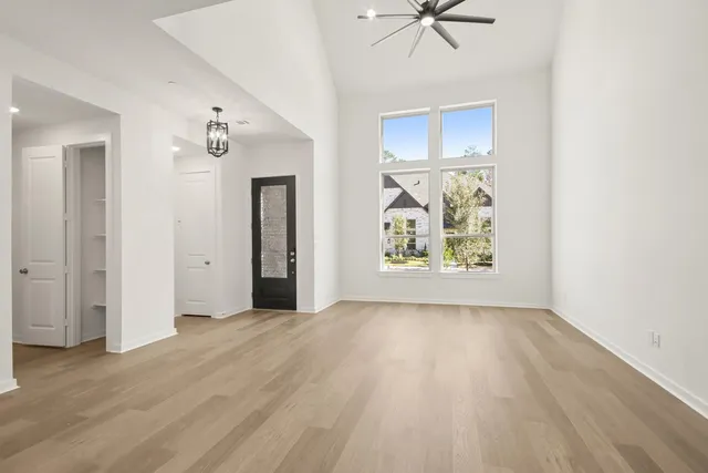 $449,990 | 329 Fields Lane, Montgomery, TX 77316