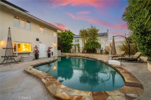 $2,995,000 | 16642 Melville Circle, Huntington Beach, CA 92649