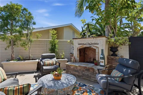 $2,995,000 | 16642 Melville Circle, Huntington Beach, CA 92649