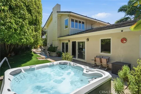 $2,995,000 | 16642 Melville Circle, Huntington Beach, CA 92649