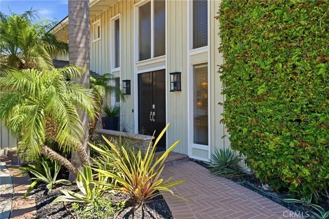 $2,995,000 | 16642 Melville Circle, Huntington Beach, CA 92649