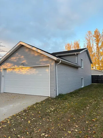 $275,900 | 1726 2nd Avenue East, West Fargo, ND 58078