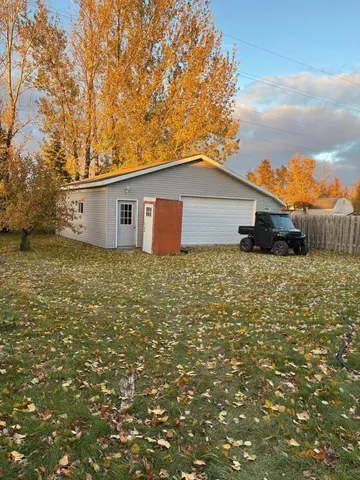 $275,900 | 1726 2nd Avenue East, West Fargo, ND 58078