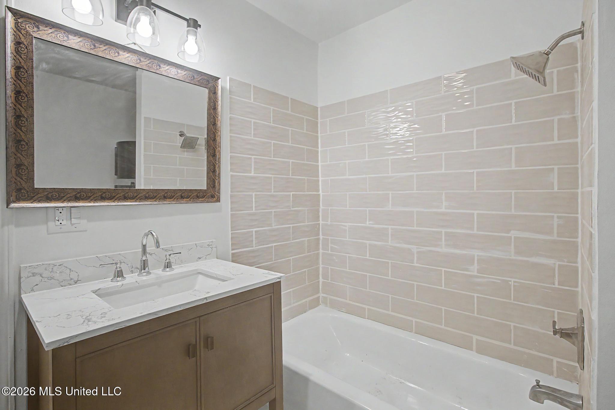 9424 Daisy Vestry Road, Unit 4 Biloxi, MS 39532 - Photo 7 of 16 Unit 4 (4)