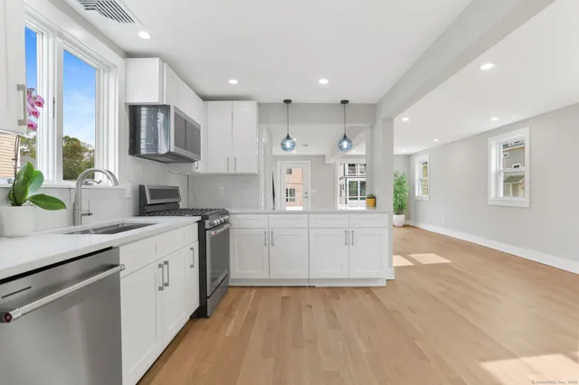 $850,000 | 44 Beachland Avenue, Milford, CT 06460