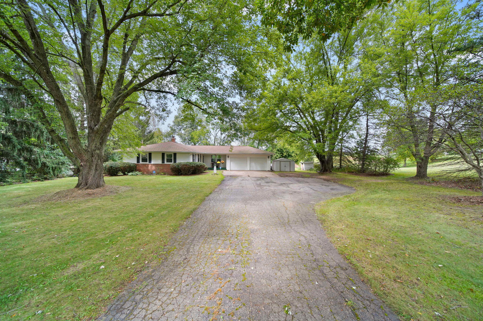 14170 Erie Road Albion, MI 49224 - Photo 2 of 34 1-web-or-mls-DSC02573