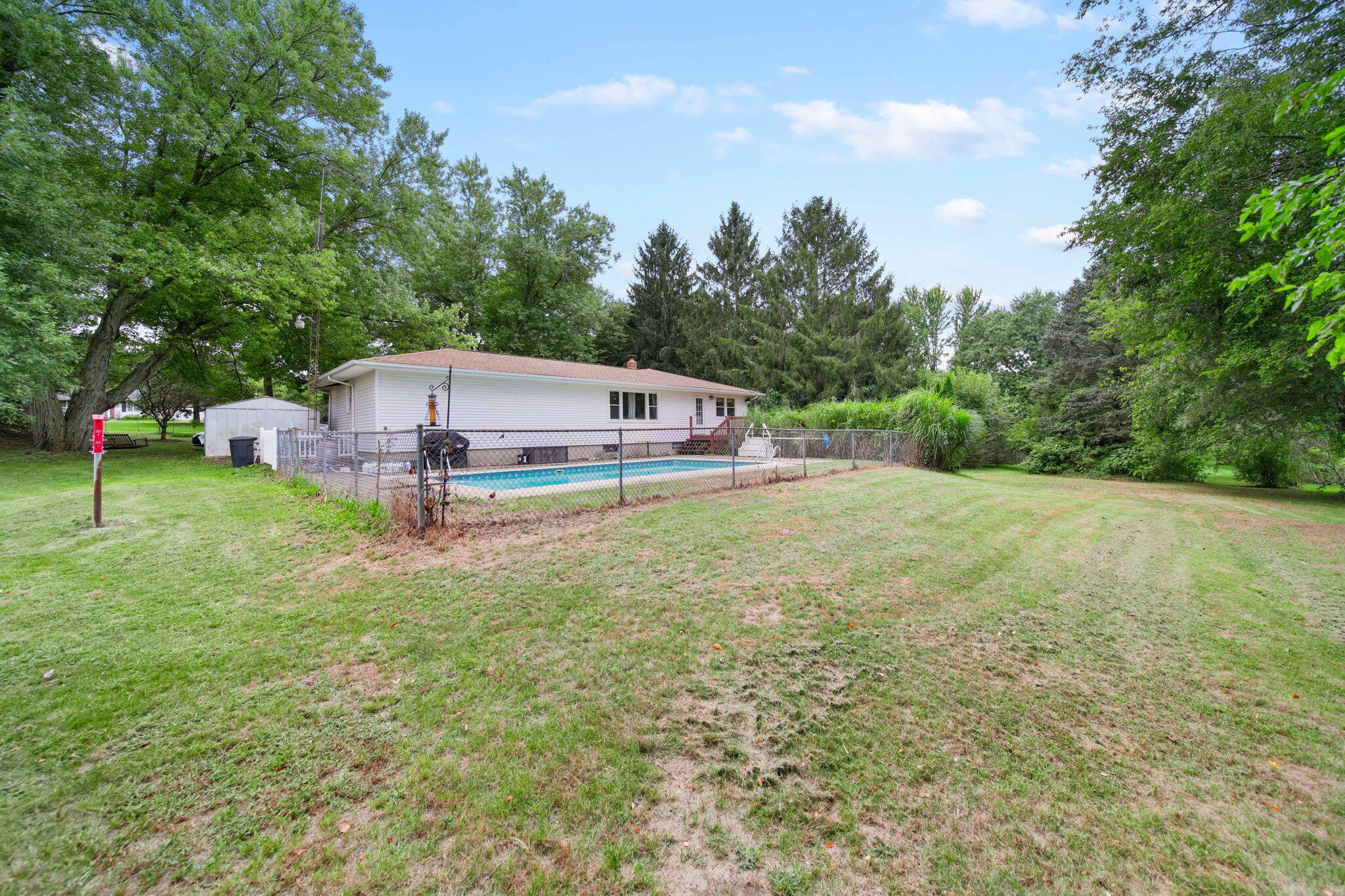 14170 Erie Road Albion, MI 49224 - Photo 9 of 34 31-web-or-mls-DSC02393