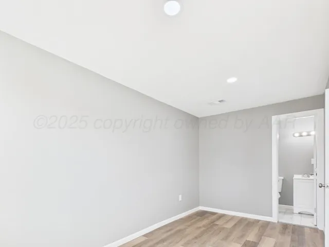 a view of empty room