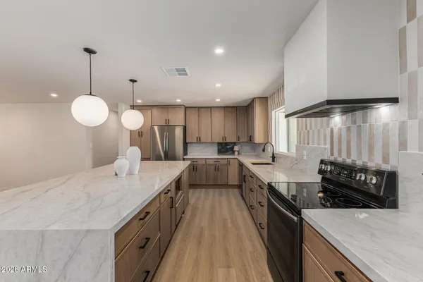 $615,000 | 3515 East Winchcomb Drive, Phoenix, AZ 85032