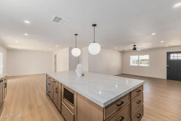 $615,000 | 3515 East Winchcomb Drive, Phoenix, AZ 85032