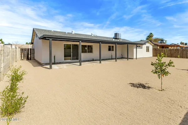 $615,000 | 3515 East Winchcomb Drive, Phoenix, AZ 85032