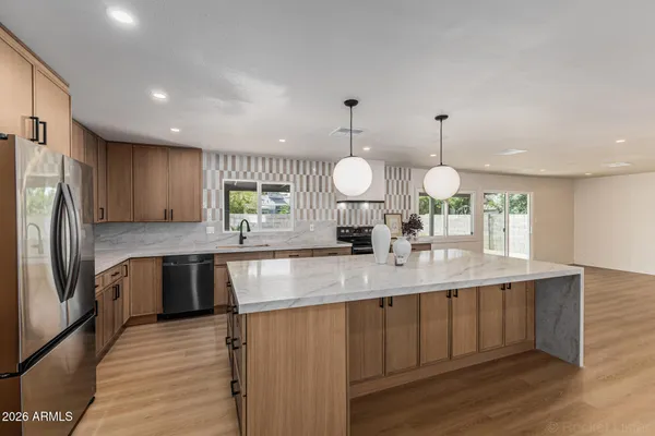 $615,000 | 3515 East Winchcomb Drive, Phoenix, AZ 85032