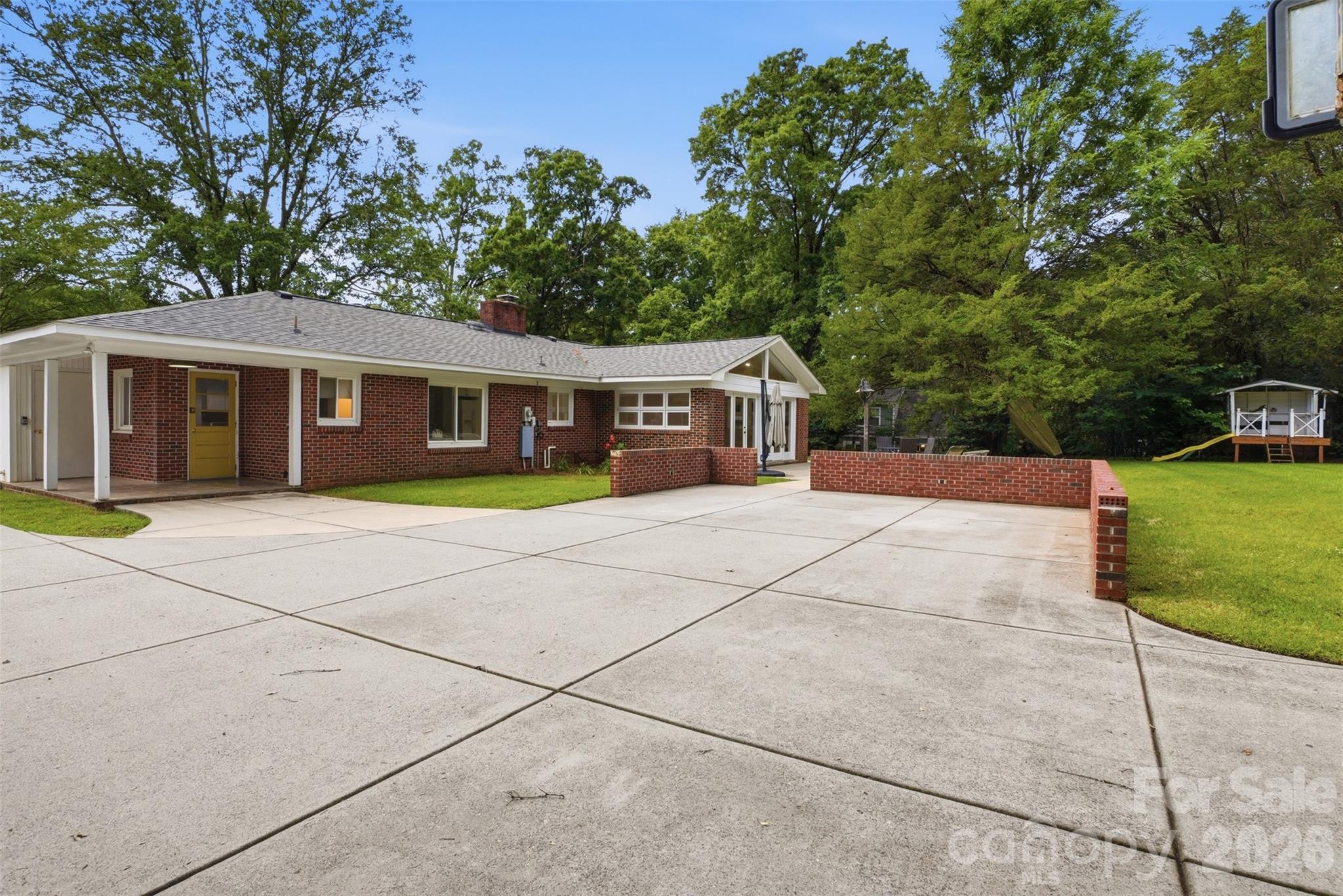615 Rutledge Avenue Rock Hill, SC 29732 - Photo 8 of 48 Gallery Image 8