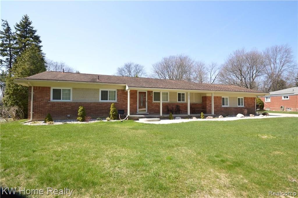 28163 Peppermill Road Farmington Hills, MI 48331 - Photo 3 of 31