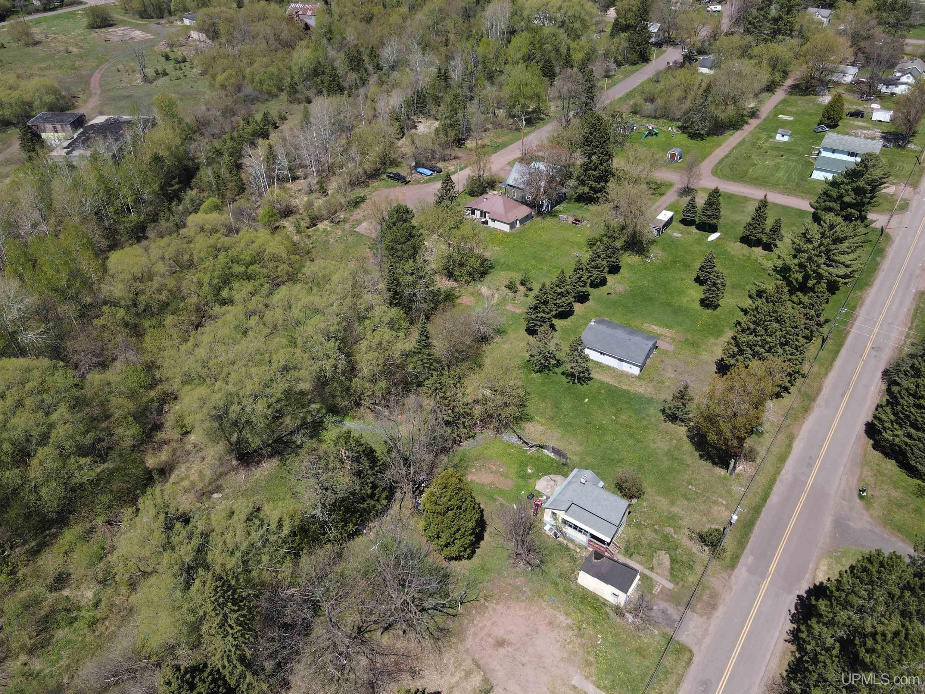 213 South Range Road Ironwood, MI 49938 - Photo 21 of 32