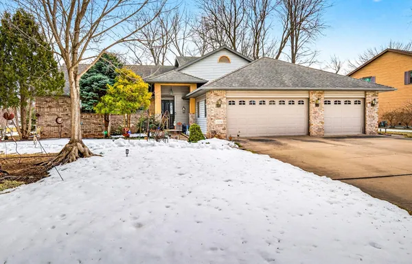 $515,000 | 1305 Orchard Court, Neenah, WI 54956