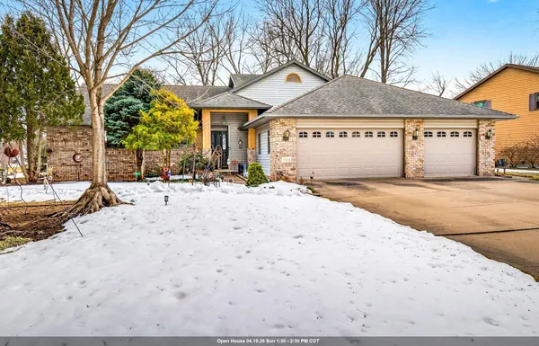 $515,000 | 1305 Orchard Court, Neenah, WI 54956