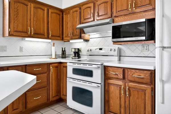 $515,000 | 1305 Orchard Court, Neenah, WI 54956